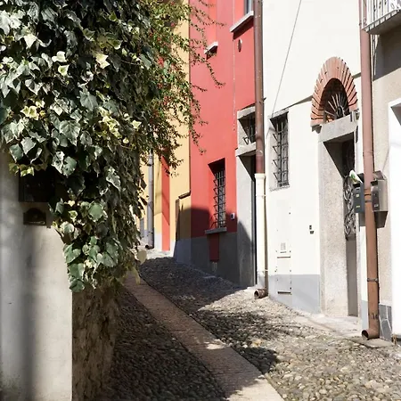 別荘 Casa Vecchia Suna ヴェルバーニア